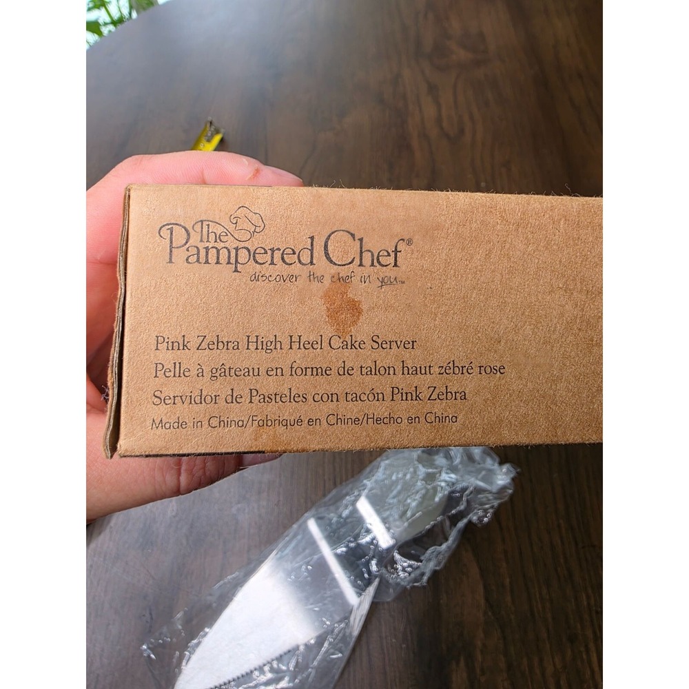 Pampered Chef Pink Zebra High Heel Cake Server #1171 Magnetic B3 - Picture 12 of 12